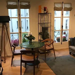 https://hostnfly-apartments-beautiful-renovated-apt-in-the.fr-paris.fr